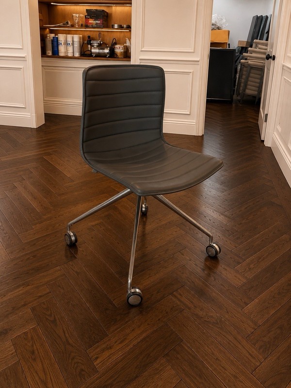 Italian Modern Lievore Altherr Molina for Arper Catifa Leather Swivel Desk Chair