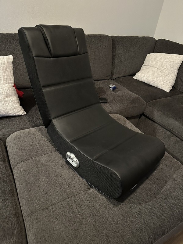 X Rocker Solo 2.0 Gaming Chair 2 built in speakers – Black