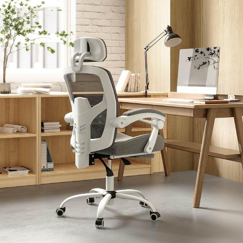 Gaming Chair, Ergonomic Computer Chair with Footrest and Lumbar Support,Office