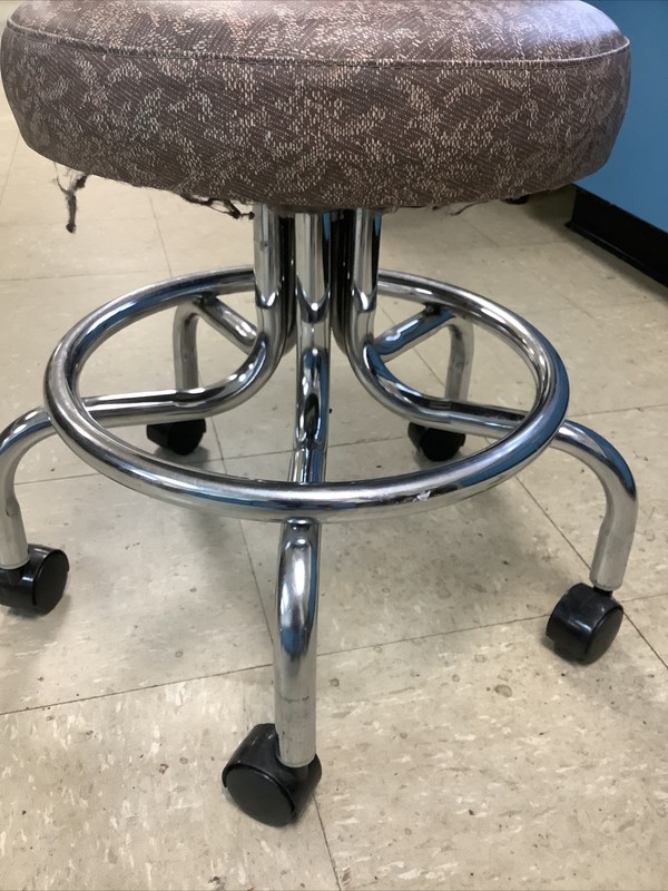 Midmark Adjustable Spin Operators Stool S056569 gallery