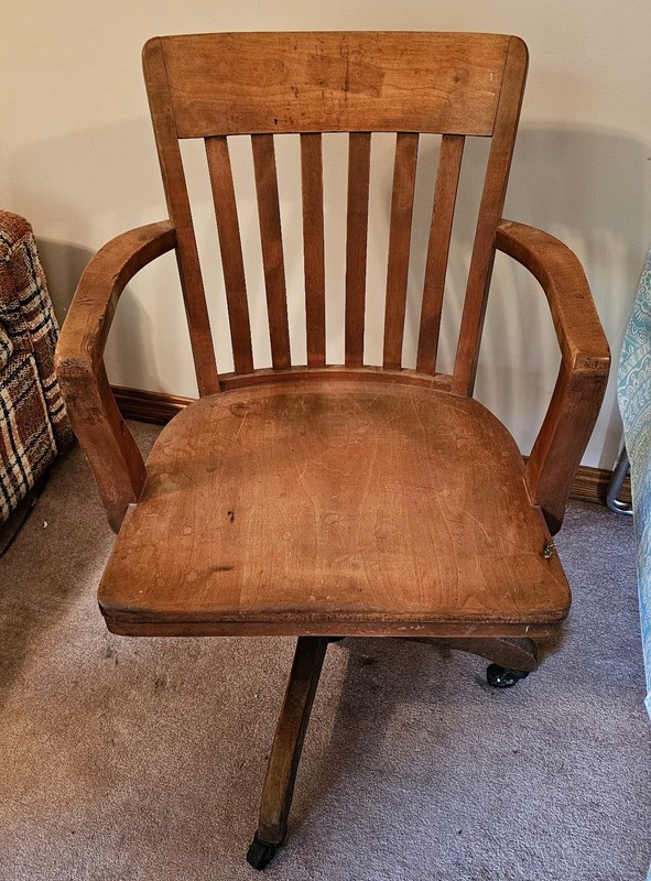 Vintage Taylor’s Comfortable Chairs Industrial Office Desk Chair MCM BANKER