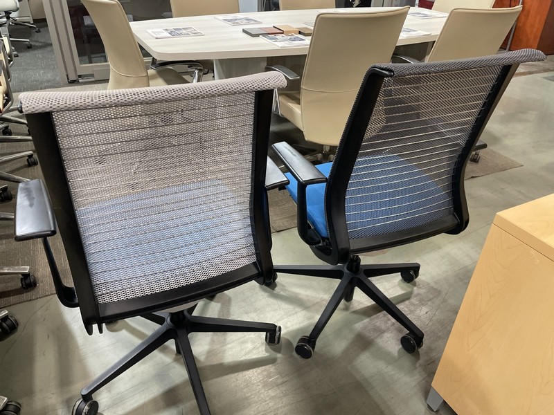 200x Steelcase Think V1 Mesh Office Chairs – Bulk Discount – Clean & Functional gallery