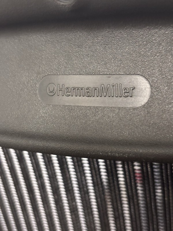 Herman Miller Classic Aeron Chair - Black, Designed by Bill Stumps 1994 Size B gallery
