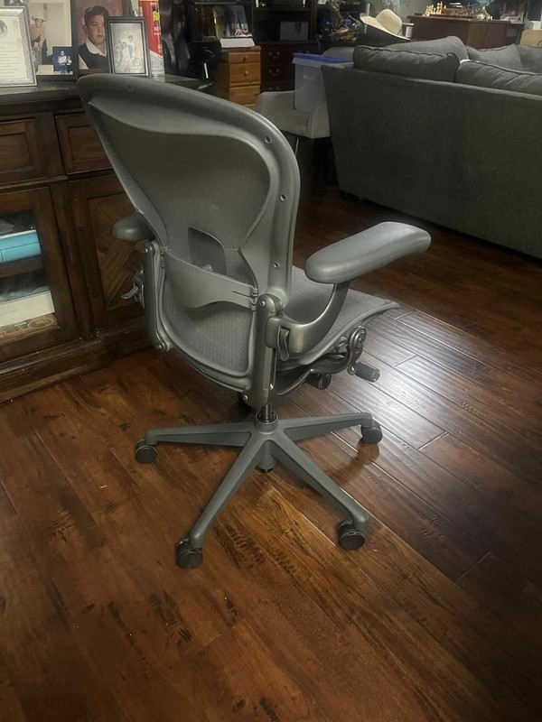 Herman Miller Aeron Office Chair – Black