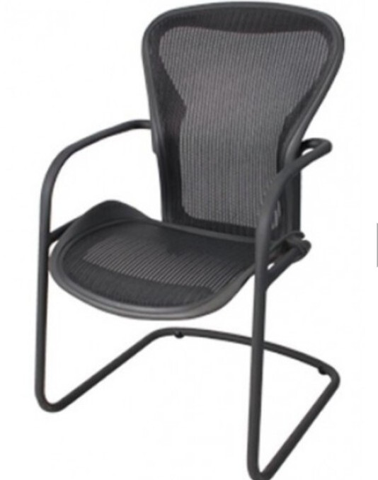 Herman Miller Aeron Side Chair size b desk chair