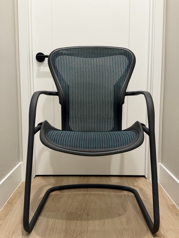 Herman Miller Aeron Guest Chair | Rare Emerald | New Open Box | Free Shipping