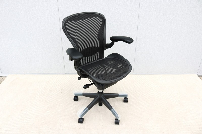 Herman Miller Aeron Chair Size B Fully Adjustable Brand New, Carbon Mesh Fabric gallery