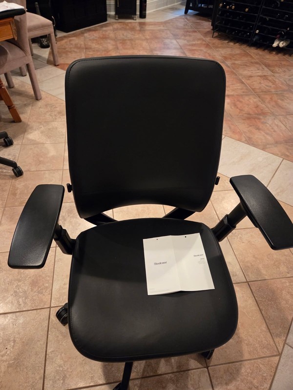 STEELCASE AMIA Office Chair. Black Leather, mint, one owner
