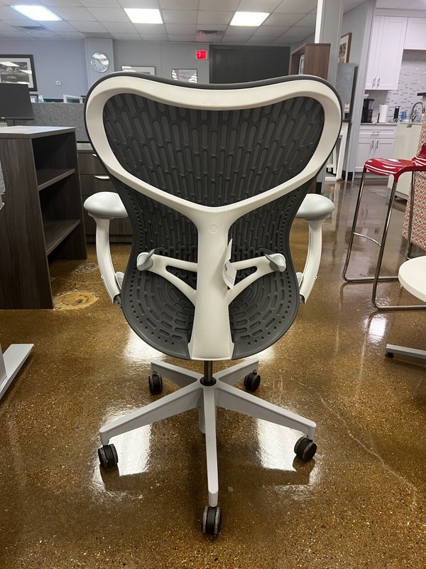 Herman Miller Mirra 2 Ergonomic Chair – Grey Mesh Back, Light Grey Mesh Seat gallery
