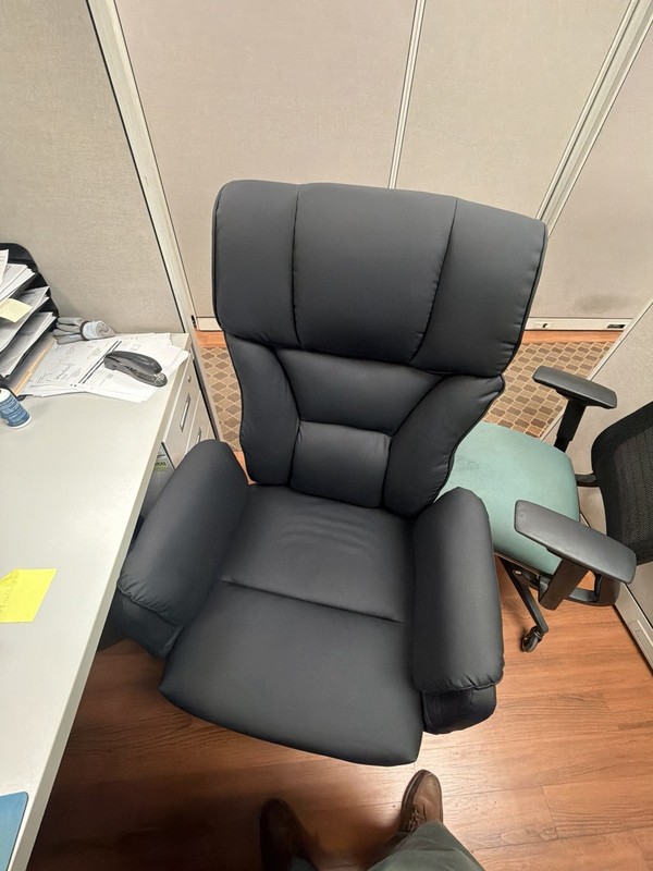 BRAND NEW- Office Chair Wide Leather Executive Chair