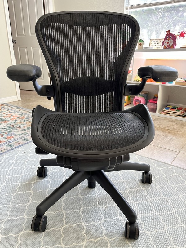 Herman Miller Aeron Office Chair. Size B.