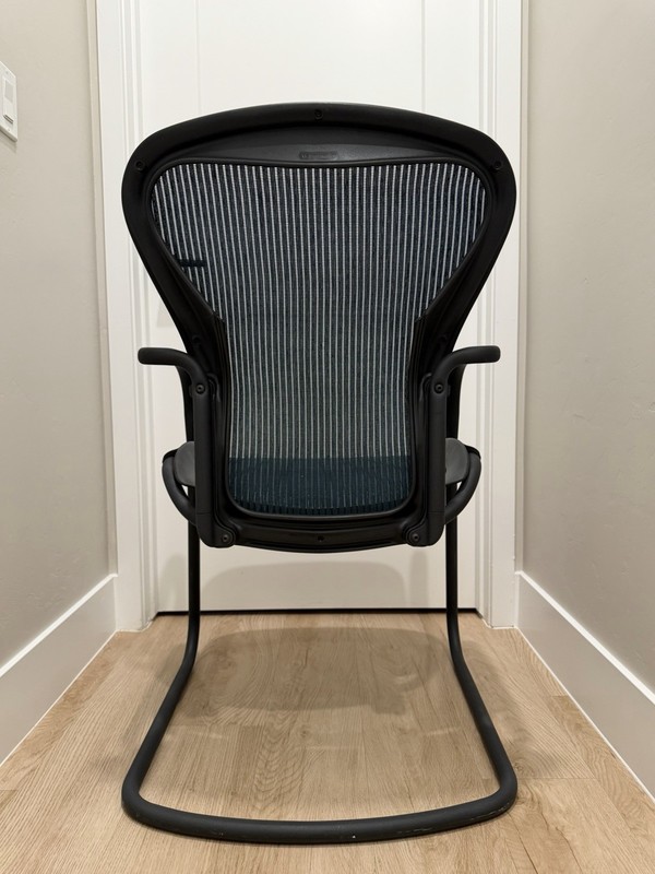 Herman Miller Aeron Guest Chair | Rare Emerald | New Open Box | Free Shipping gallery