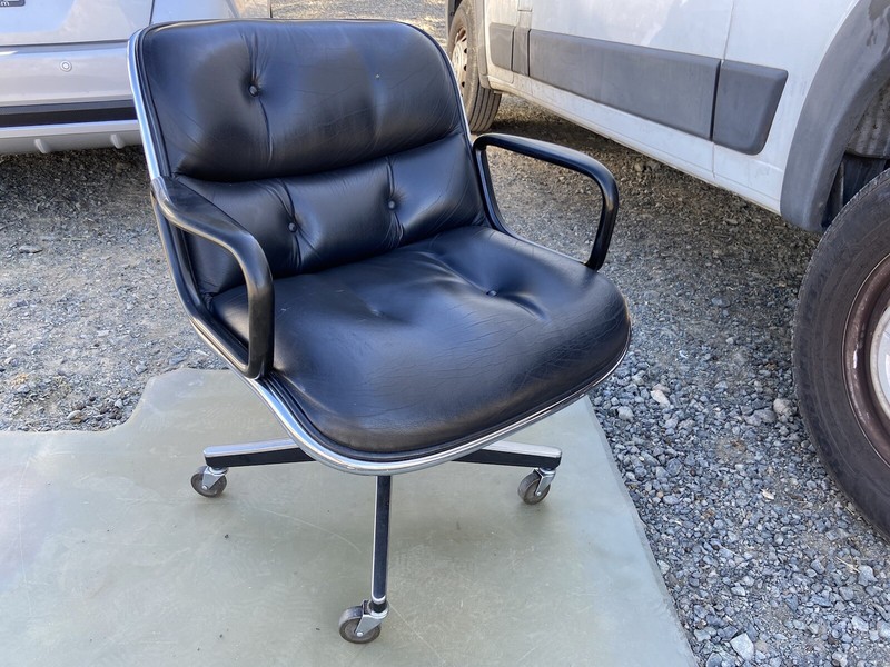 Knoll Charles Pollock Executive Chairs Black Leather Missing Button 4 Available