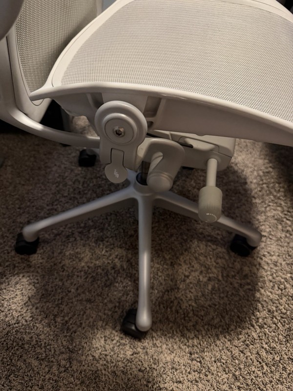 Herman Miller Aeron Remastered Size C Large Fully Loaded Mineral PostureFit SL gallery