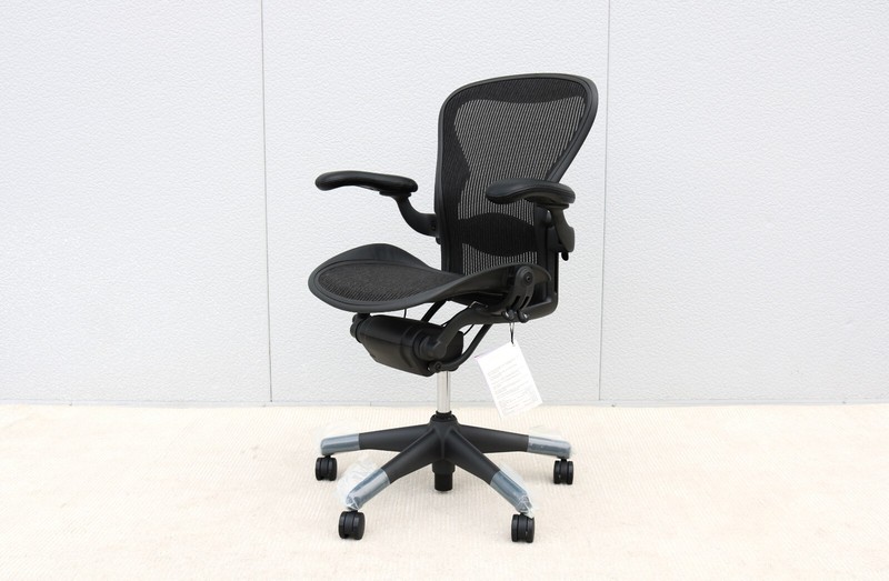 Herman Miller Aeron Chair Size B Fully Adjustable Brand New, Carbon Mesh Fabric gallery