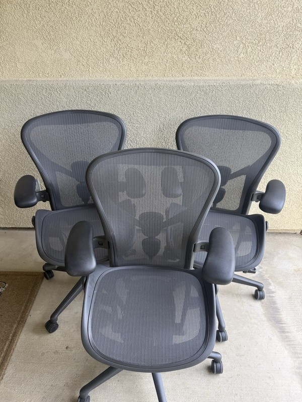 Herman Miller Aeron Office Chair - Size B gallery