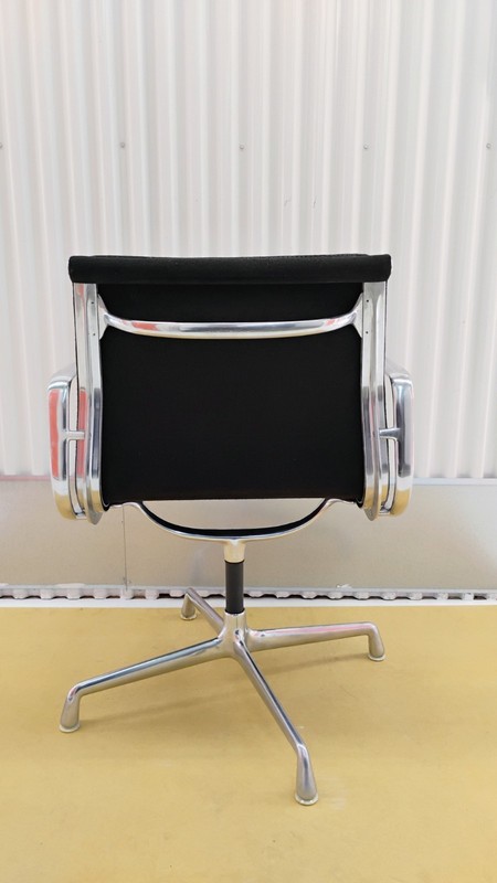 Vintage Herman Miller Eames Soft Pad Side Office Chair gallery