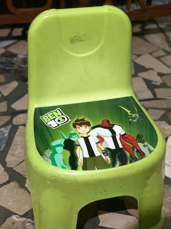 used chair ben 10 in good condition