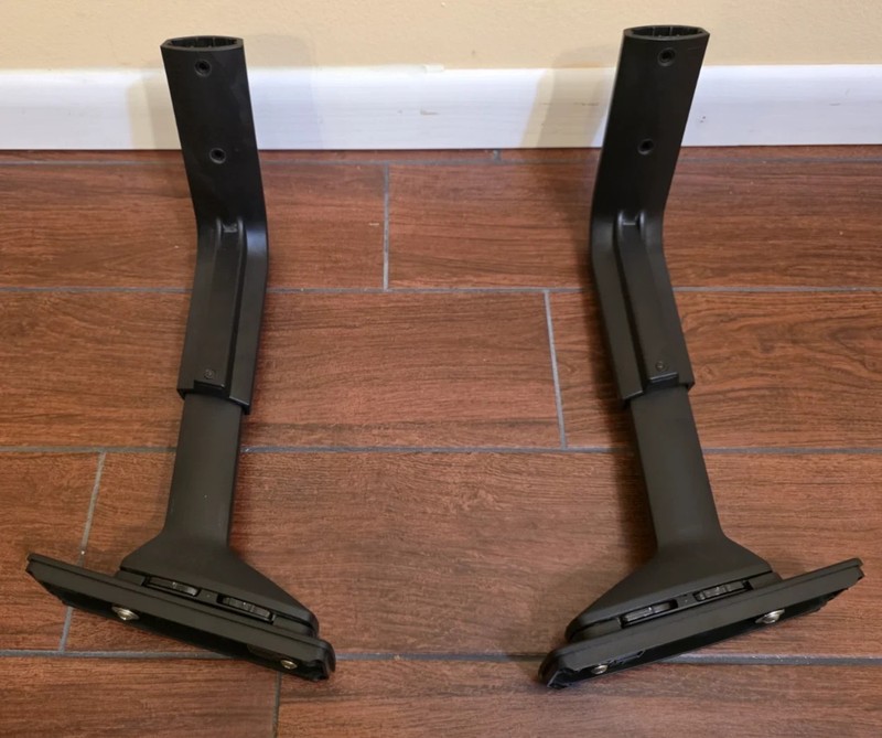 Steelcase Amia Chair 4 Way (4D) Adjustable Arm Rests Left and Right Pair gallery