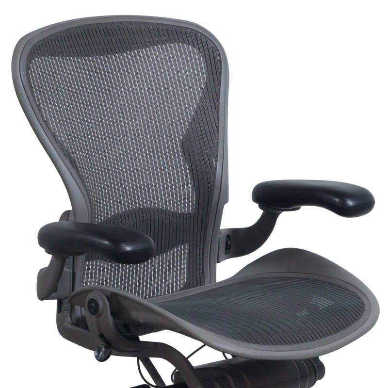 Herman Miller Aeron Mesh Office Desk Chair Medium Size B fully adjustable lumbar gallery