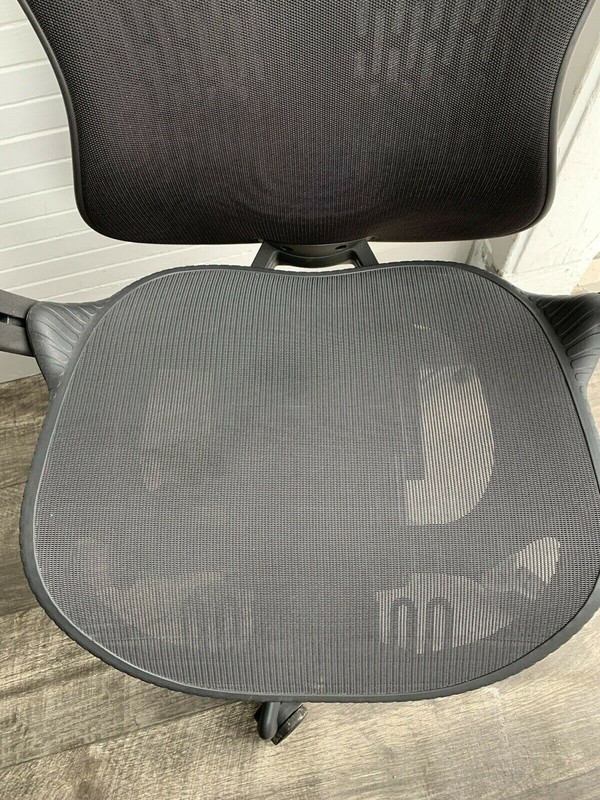 HERMAN MILLER MIRRA 2 (Aeron) CHAIR - GRAPHITE gallery