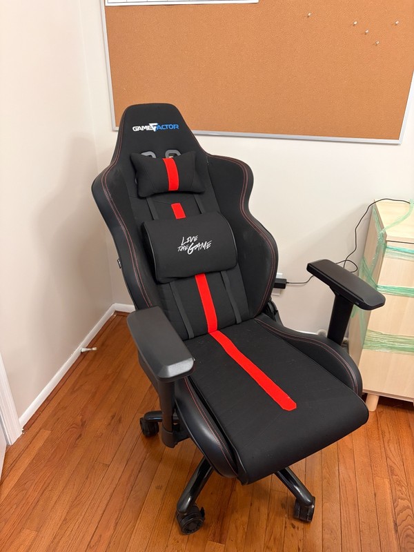 Game Factor Gaming Chair