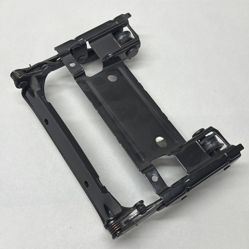 Herman Miller Mirra Seat Adjustment Mechanism MR122AAFAJG1BBG1BK7Q018M17