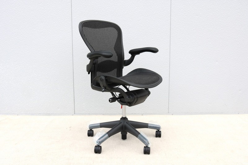 Herman Miller Aeron Chair Size B Fully Adjustable Brand New, Carbon Mesh Fabric gallery