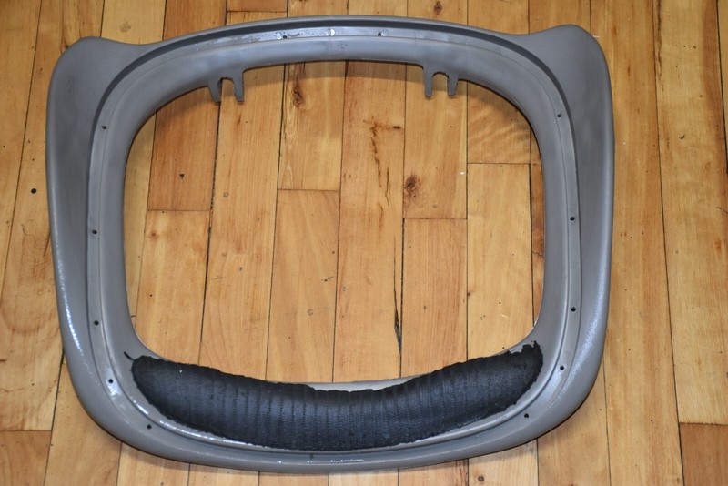 Herman Miller Aeron Seat Frame Pan Size A light grey/titanium NO CRACKES OEM