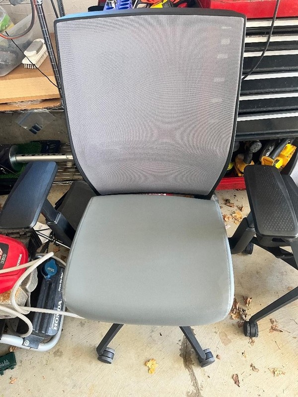 SitOnIt Amplify Series Work-From-Home Series Built