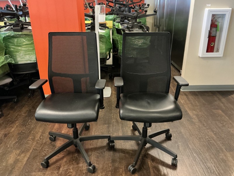 HON Ignition High Back Office Chair w/ Black Leather Seat and Mesh Back