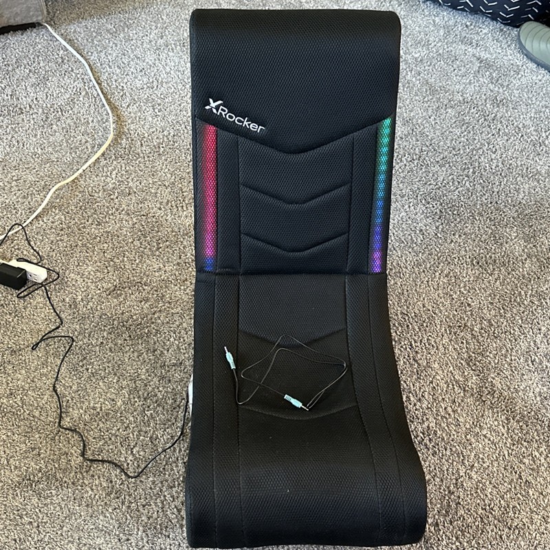 XRocker Gaming Chair with Built-In Speakers, Perfect Condition.