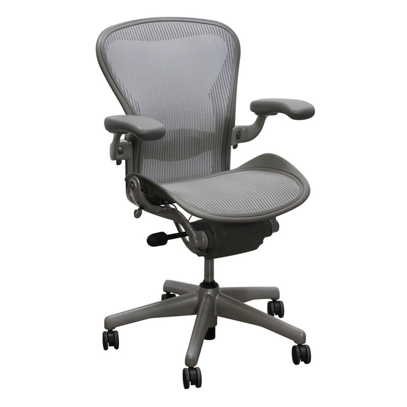 Herman Miller Aeron Classic Chair Size B – Adjustable Armrests and Lumbar – Zinc