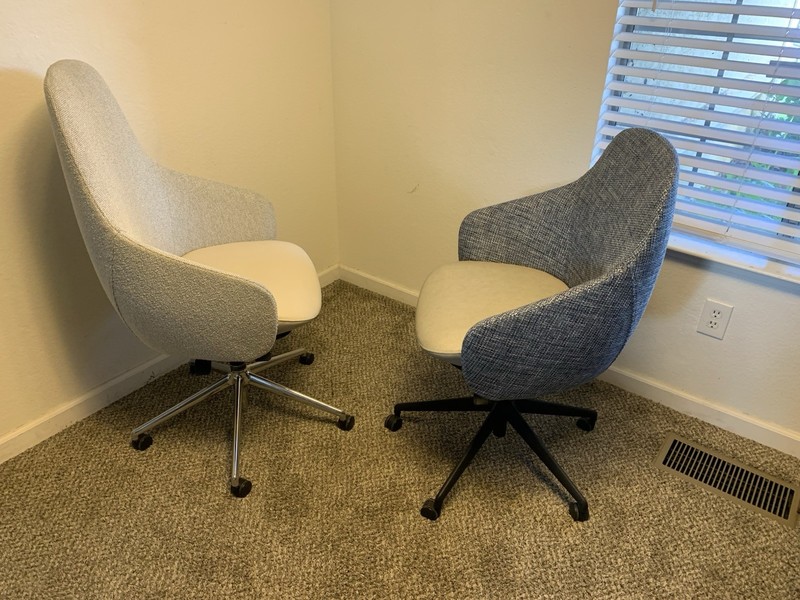 Global Furniture Group Quora Mid Back Lounge Style Office / Conference Chair gallery