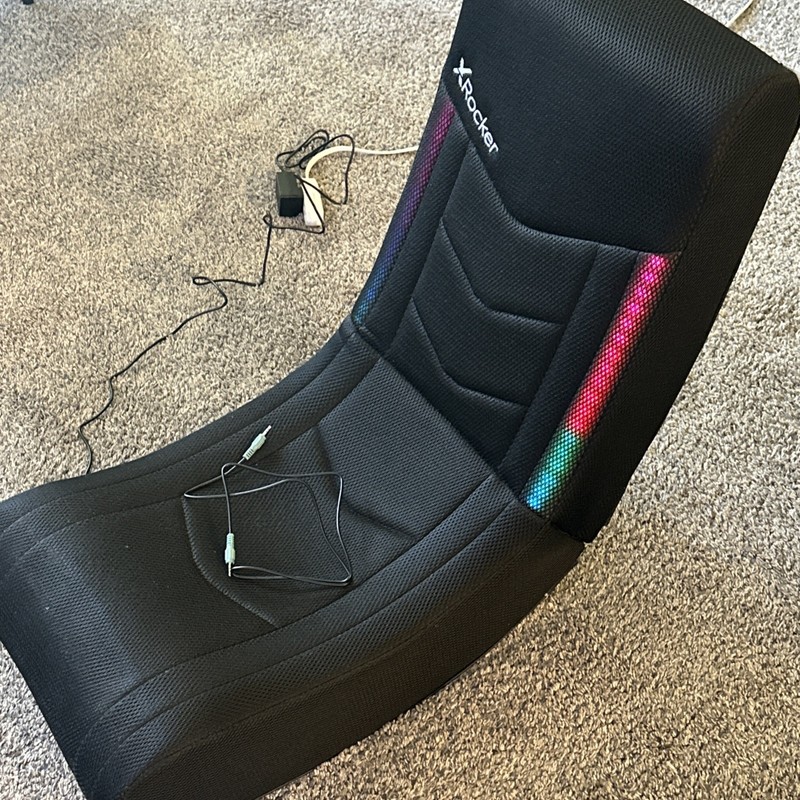 XRocker Gaming Chair with Built-In Speakers, Perfect Condition. gallery