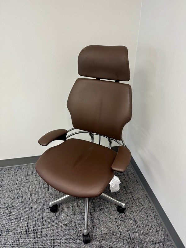 Humanscale Freedom Brown Leather Office Chair Headrest Armrests Office Chair