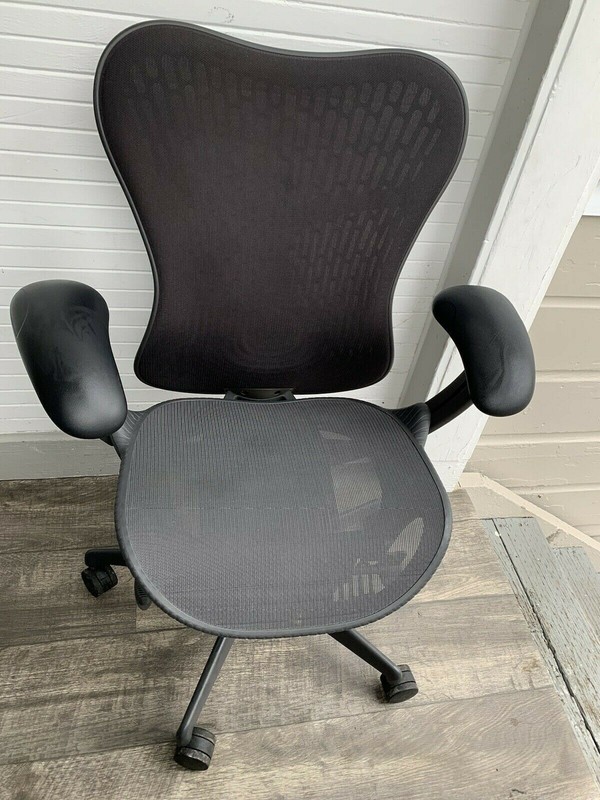 HERMAN MILLER MIRRA 2 (Aeron) CHAIR – GRAPHITE