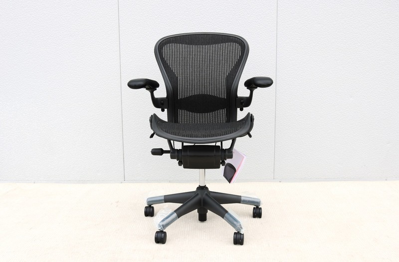 Herman Miller Aeron Chair Size B Fully Adjustable Brand New, Carbon Mesh Fabric gallery