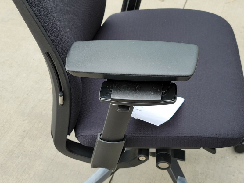 Steelcase Think Fabric Chair, Black gallery