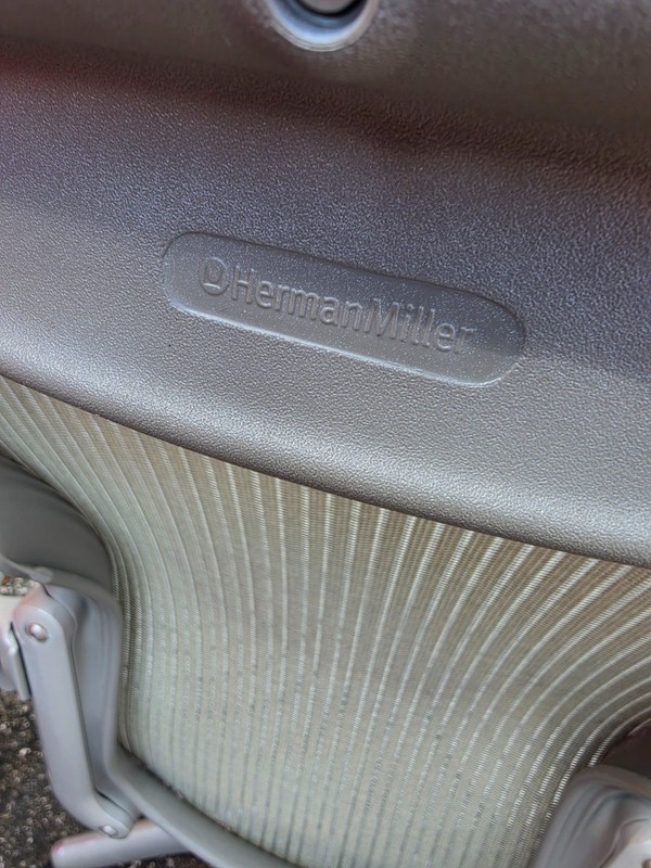 No Shipping Local Pickup Only Herman Miller Aeron Office Chairs (Three Size B) gallery
