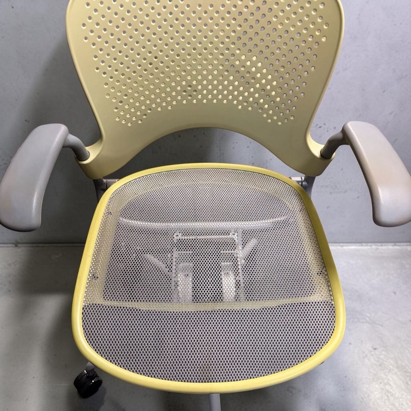 Herman Miller WC111 Caper Multipurpose Chair w/ Fixed Arms & Mesh Seat-refurbed