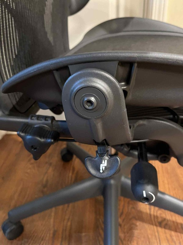 Herman Miller Aeron Office Chair-Posturefit Lumbar Support-Size C Black Color gallery