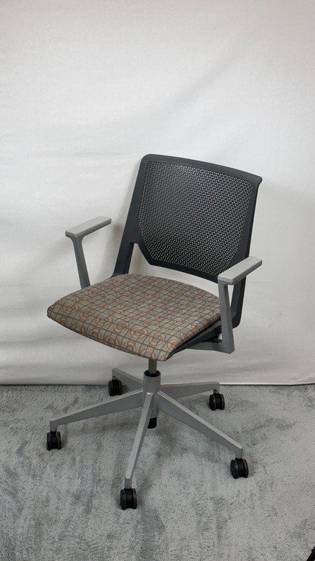 Haworth Very Conference Side Chair