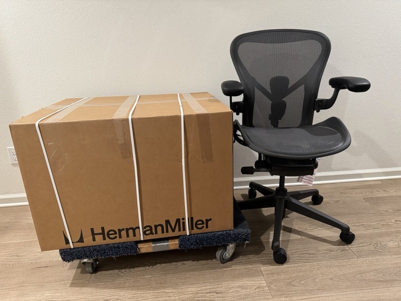 2026 Brand New Herman Miller Aeron Chair Size B with a headrest for free
