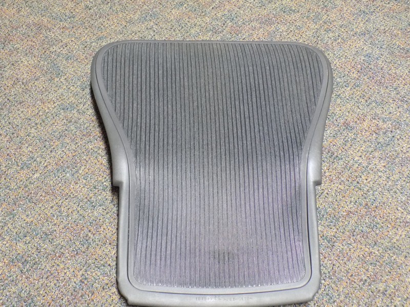 USED HERMAN MILLER AERON CHAIR REPLACEMENT BACK REST GRAPHITE SIZE C (1)