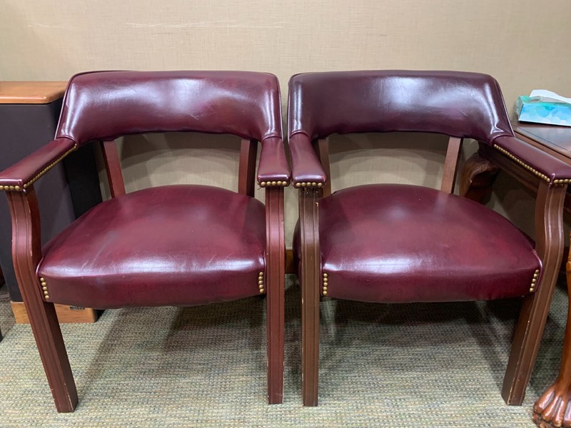RECEPTION/OFFICE CHAIR, USED/BURGANDY, VERY GOOD QUALITY!