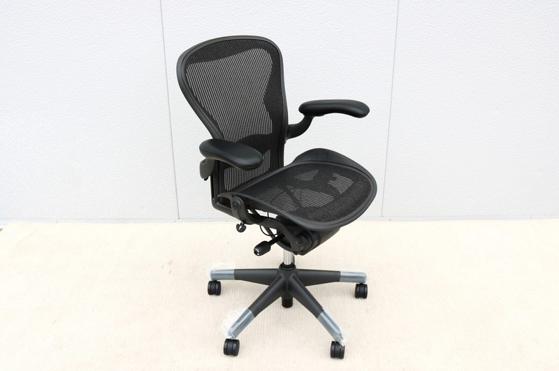 Herman Miller Aeron Chair Size B Fully Adjustable Brand New, Carbon Mesh Fabric gallery